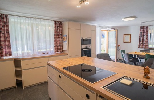 Gschnitz Apartment | Vacation apartment Sarah - Apartment with 2 bedrooms, garden