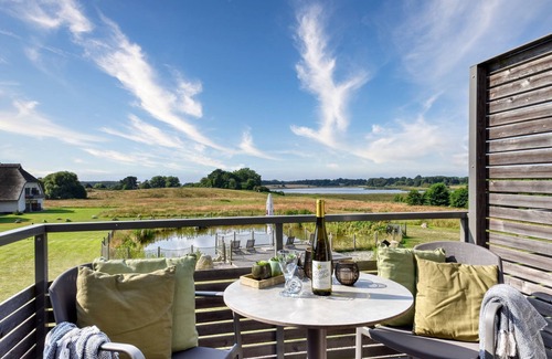 Putbus Apartment | Vacation apartment Silbermöwe in the Wreecher Idyll on Lake Wreechen