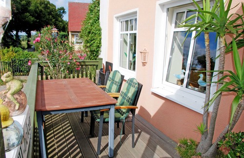 Seedorf Apartment | Vacation apartment Sonnenblume with lake view and terrace - Appartementhaus zur