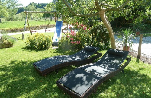 Samerberg Apartment | Vacation apartment with 2 separate bedrooms, living room with tiled stove, mountain view