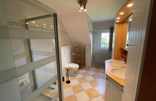 De Haan Apartment | Vacation apartment with garden 1.5 km from the sea.