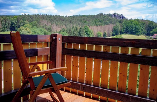 Bastei Apartment | Vacation apartment with balcony - unique view of the rocky world of Rathen