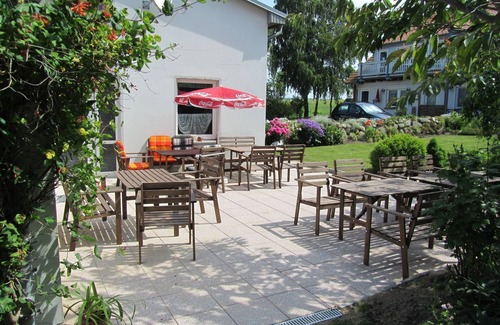 Meschendorf Apartment | Vacation apartment with terrace in Germany