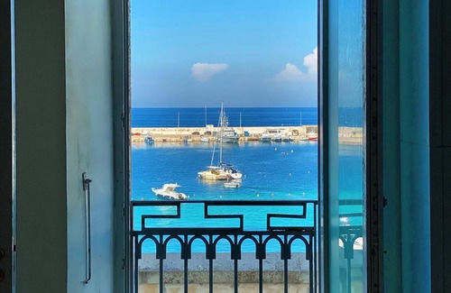 Otranto Historic Centre Apartment | vacation apulia property -maestrale