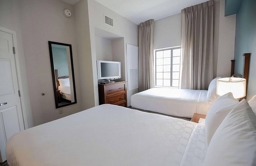 Highlands - Perkins Hotel | Vacation At its Finest! 3 Comfortable Units, Near Enchanted Forest, Pet-Friendly