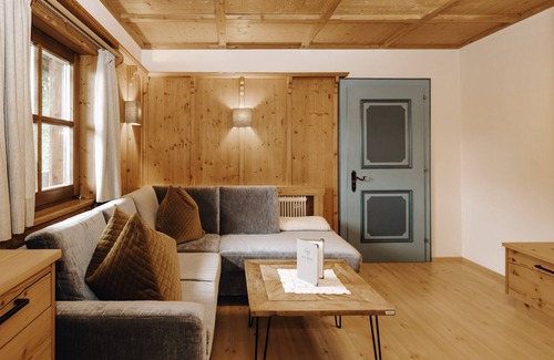 Alpendorf Apartment | Vacation apartment/apartment for 4 guests with 45m² in Sankt Johann im Pongau (297771)