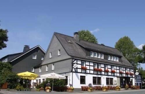 Langewiese Apartment | Vacation home with proximity to ski slopes and hiking trails