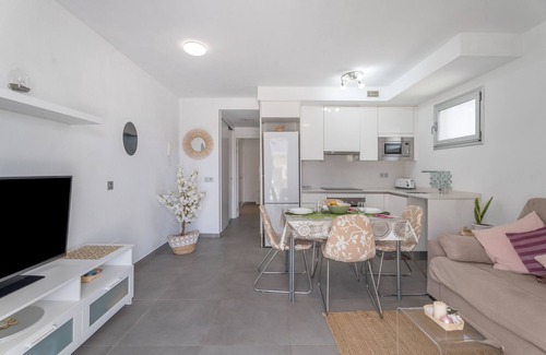Granadilla de Abona Apartment | Vacation 'Divino En Playa' with Sea View, Shared Pool and Wi-Fi
