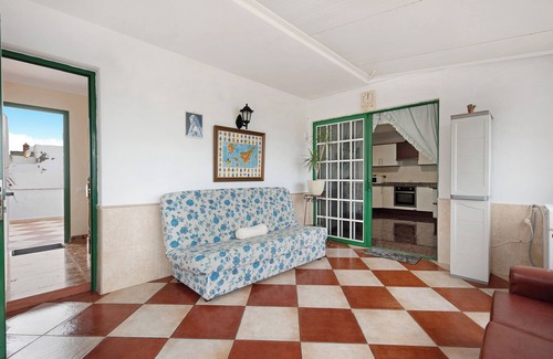 Los Silos Apartment | Vacation Home Ático Andrea close to the Beach with Terrace & Wi-Fi