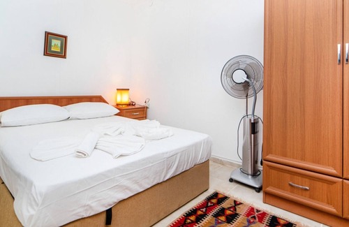 Koycegiz Apartment | Vacation Flat w Garden Patio BBQ in Dogusbelen