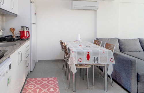 Milas Apartment | Vacation Flat w Pool, Garden in Bodrum