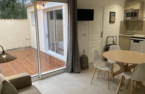 St.-Remy-de-Provence Cottage | Vacation cottage with swimming pool in Saint-Rémy-de-Provence
