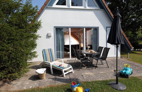 Dorumer Neufeld House | Vacation home Westertill 33, lovingly furnished and close to the beach.