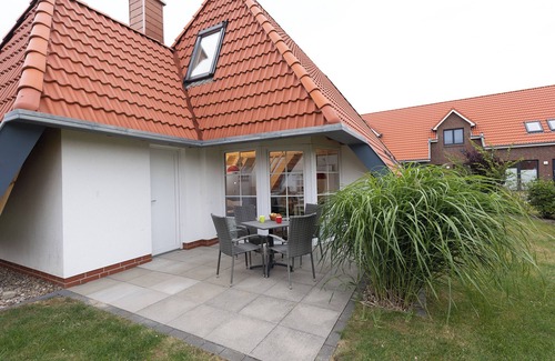 Wremen House | Vacation home Ella 5, quiet and a dream for children.