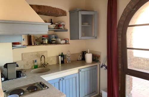 Campiglia Marittima Condo | Vacation house with pool and garden