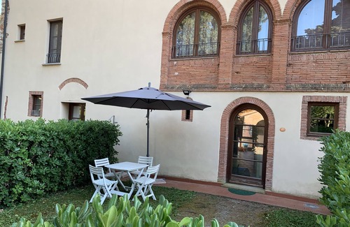 Campiglia Marittima Condo | Vacation house with pool and garden