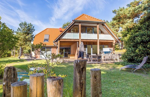 Neuhaus House | Vacation home "Hühnergott"