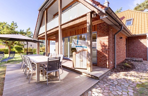 Neuhaus House | Vacation home "Hühnergott"