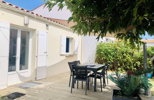 Le Chateau-d'Oleron House | Vacation home ile d'Olé vacations with family or friends