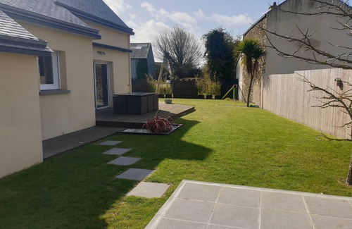 Saint-Meloir-des-Ondes House | Vacation home with above-ground pool