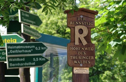 Neuhaus am Rennweg House | Vacation home, 98 sqm/sauna/1 - 5 persons/5 min. from the Rennsteig.