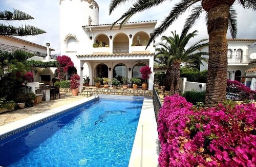 Miami Platja House | Vacation home for 6 guests with 225m² in Mont-Roig del Camp (174133)
