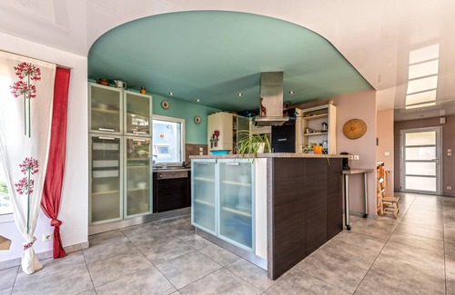 Plougastel-Daoulas House | Vacation Home "La Maison Kermajo" with Sea View, Private Terrace & Wi-Fi