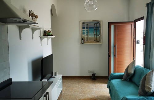 El Golfo House | Vacation Home '2' with Wi-Fi and Air Conditioning