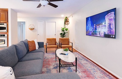 Florida Central Atlantic Coast House | Vacation Home 3 beds 2 bathrooms 5 miles to Disney Springs. 7 Minutes to Disney