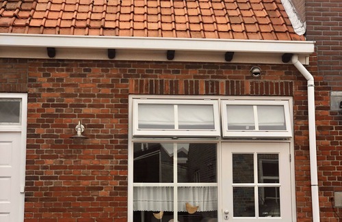 Westkapelle Apartment | Vacation home 300 meters from the sea - perfect for two (and four-legged friend!)