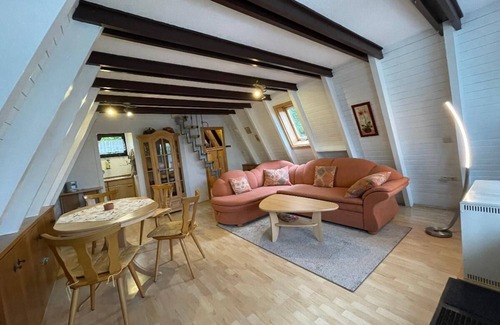 Geyersberg Apartment | Vacation home (53 sqm) for up to 4 people with wooden terrace and charcoal grill
