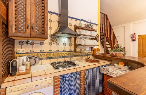 Niguelas House | Vacation Home "A Pie De Sierra Nigüelas" with Mountain View, Private Pool & Wi-Fi