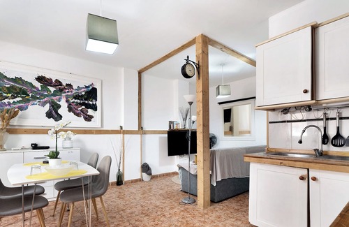 Alcala Apartment | Vacation Home "Acogedor Alcalá" close to the Sea with Wi-Fi