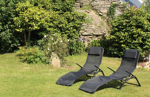 Plozevet House | Vacation home between sea and countryside