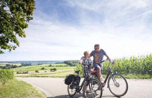 Landsrade House | Vacation home Bungalowpark Landsrade in Gulpen - 6 persons, 3 bedrooms