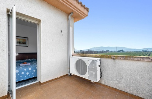 Santa Barbara House | Vacation Home "Ca La Pepa" with Mountain View & 5 Private Terraces