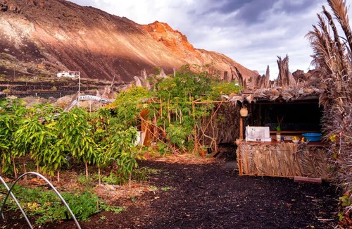 Tamaduste Cottage | Vacation Home "Cabaña de Manon" with Sea View, Private Garden & Wi-Fi