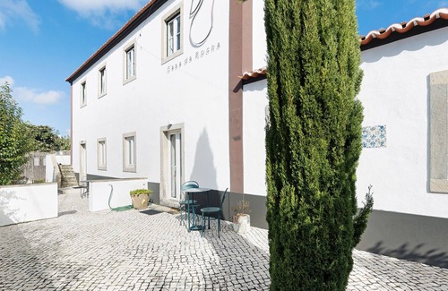 Sintra House | Vacation Home "Casa da Rocha" with Mountain View, Barbeque & Wi-Fi