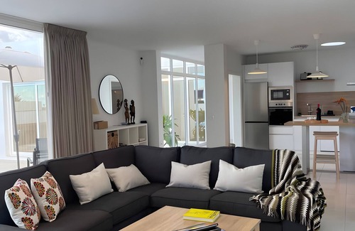 Tias House | Vacation Home 'Casa Guayo' with Private Pool, Private Terrace and Wi-Fi