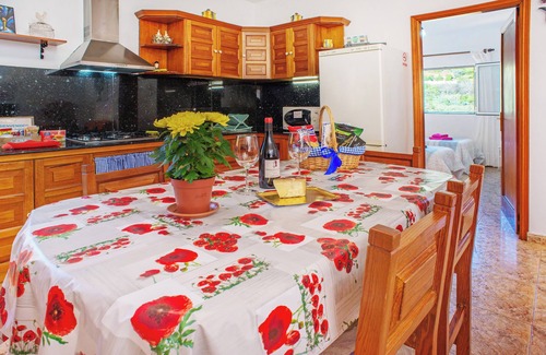 Fontanales House | Vacation Home "Casa Juana" with Sea View, Pool & Wi-Fi