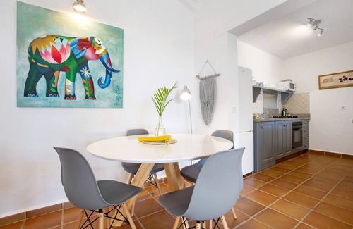 Lajares House | Vacation Home "Casa La Bubilla en Lajares" with Private Garden & Wi-Fi