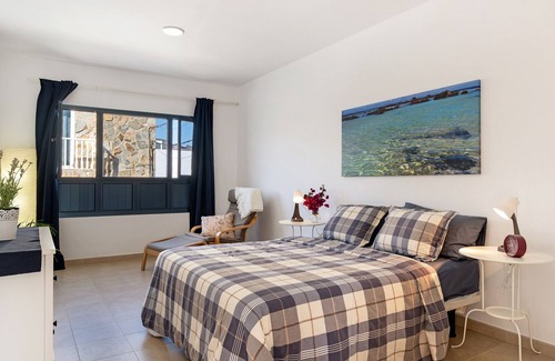 Orzola House | Vacation Home "Casa Paco" with Sea View, Private Terrace & Wi-Fi