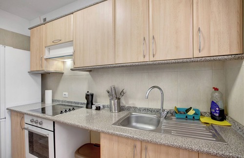 Candelaria House | Vacation Home "Casa Roberto" with Private Balcony, Shared Pool & Wi-Fi