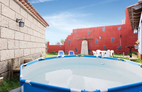 El Rosario Ski Chalet | Vacation Home "Casa Rural Las Goteras" with Sea View, Private Pool & Wi-Fi