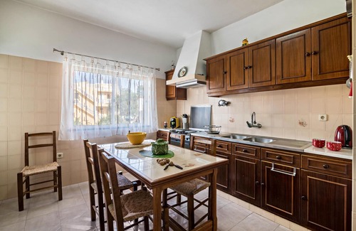 Pera House | Vacation Home "Casa Rocha" with Sea View, 2 Private Terraces & Wi-Fi