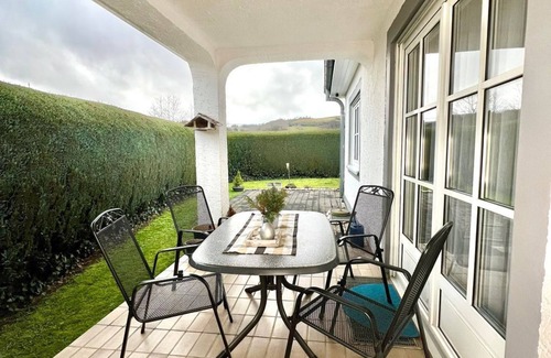 Niederstadtfeld House | Vacation home Daddy Bernd - Holiday home Daddy Bernd, 8 persons