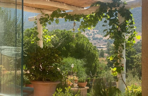 Villaggio delle Mimose House | Vacation Home "Domu Tostoina 2" with Mountain View, Private Terrace & Wi-Fi
