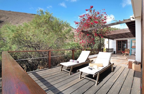 Haria House | Vacation Home 'Ecolodge Finca Chafariz' with Sea View, Pool, Garden & Wi-Fi