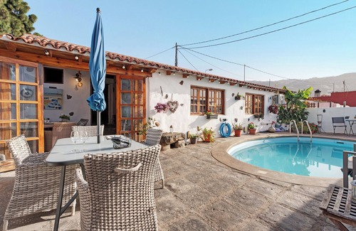 Cueva del Viento House | Vacation Home 'El Lagar' with Mountain View, Wi-Fi and Air Conditioning