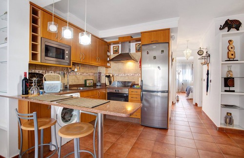 Puerto del Rosario House | Vacation Home 'Ferry' with Sea View, Private Terrace and Wi-Fi